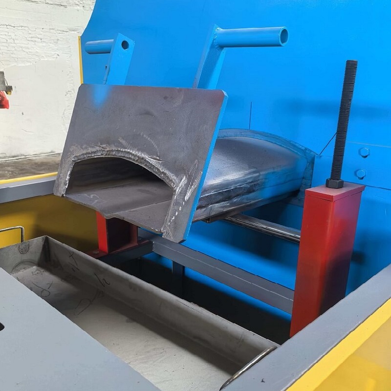 Tungku anil terang terus menerus (Perlakuan Pemanasan)