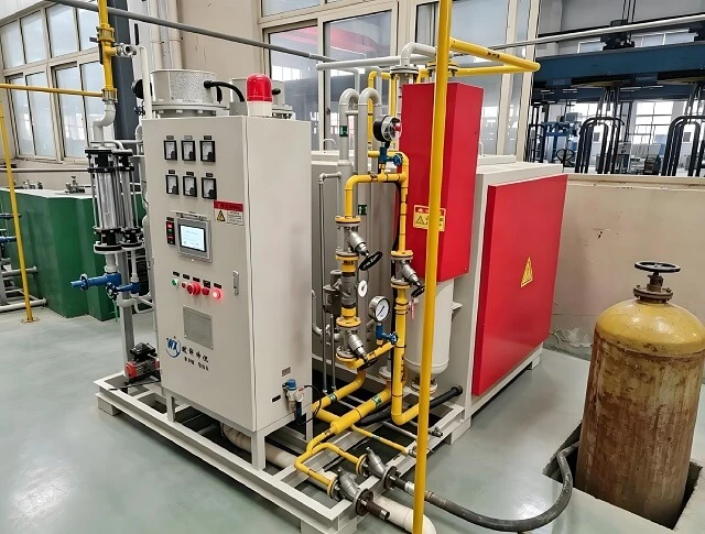 40Nm&sup3;/h Unit Gas Campuran H2 N2 Kerupuk Amonia Otomatis Kemurnian Tinggi