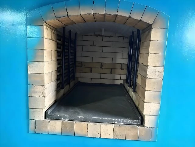 Tungku Pendinginan Kotak Pintu Angkat Vertikal Oven Perawatan Panas Otomatis Penyegelan Yang Baik