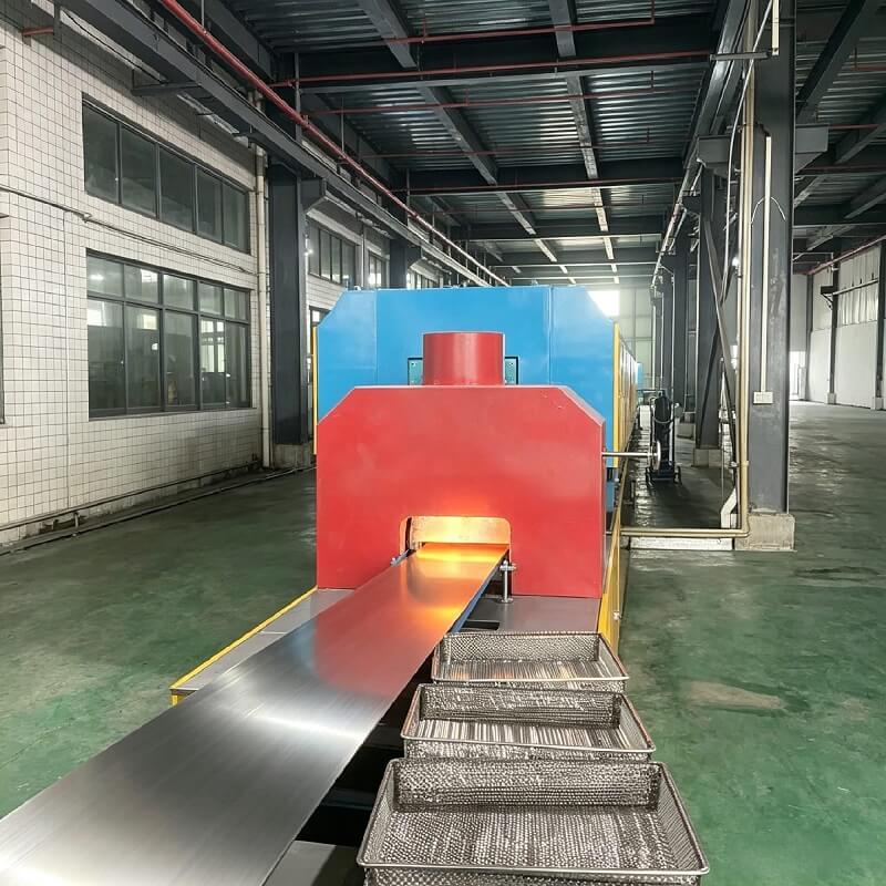 120kW Mesh‑Belt Continuous Brazing Furnace 5‑Zone 1150℃ untuk Metalurgi Serbuk Perangkat Keras